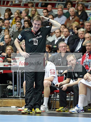 Deutschland - Oesterreich am 03.01.2014 (140301OVBRDAT0751)