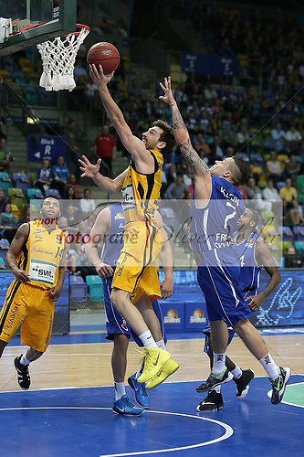 Fraport Skyliners Frankfurt - Walter Tigers Tuebingen am 29.03.2014 (140329OVSKYWTT0086)