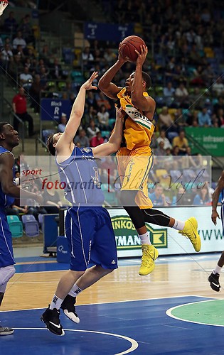 Fraport Skyliners Frankfurt - Walter Tigers Tuebingen am 29.03.2014 (140329OVSKYWTT0189)