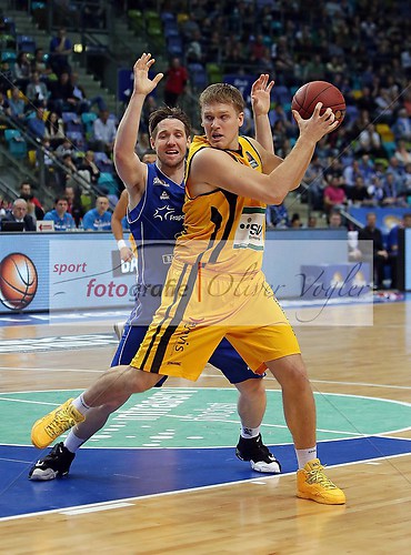 Fraport Skyliners Frankfurt - Walter Tigers Tuebingen am 29.03.2014 (140329OVSKYWTT0206)