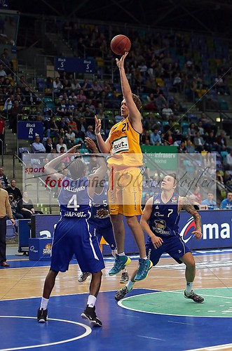 Fraport Skyliners Frankfurt - Walter Tigers Tuebingen am 29.03.2014 (140329OVSKYWTT0286)
