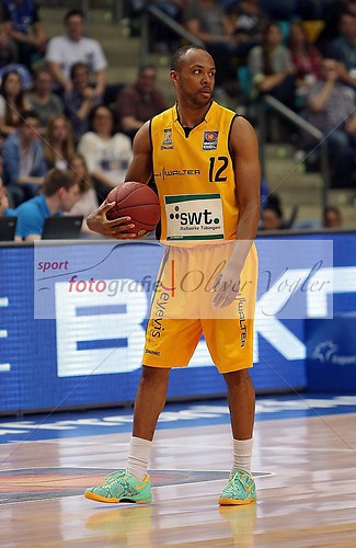 Fraport Skyliners Frankfurt - Walter Tigers Tuebingen am 29.03.2014 (140329OVSKYWTT0296)