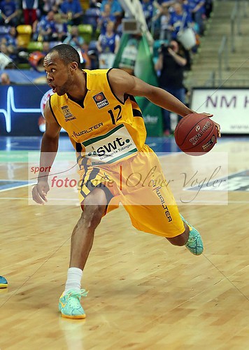 Fraport Skyliners Frankfurt - Walter Tigers Tuebingen am 29.03.2014 (140329OVSKYWTT0339)