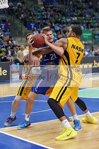 Fraport Skyliners Frankfurt - Walter Tigers Tuebingen am 29.03.2014 (140329OVSKYWTT0446)
