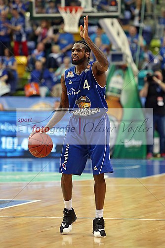 Fraport Skyliners Frankfurt - Walter Tigers Tuebingen am 29.03.2014 (140329OVSKYWTT0816)