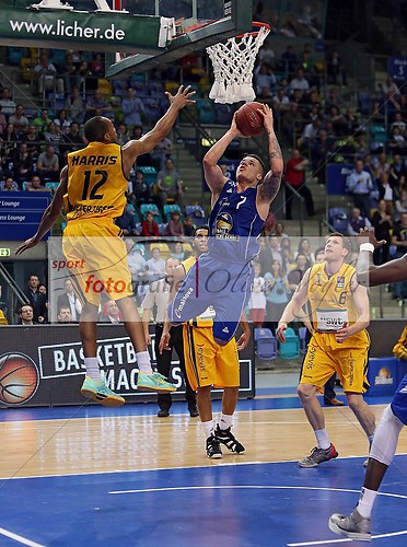 Fraport Skyliners Frankfurt - Walter Tigers Tuebingen am 29.03.2014 (140329OVSKYWTT0853)