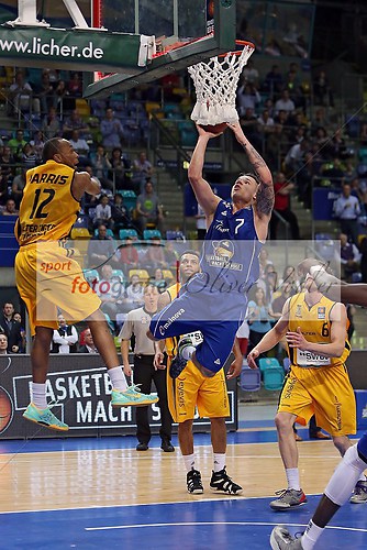 Fraport Skyliners Frankfurt - Walter Tigers Tuebingen am 29.03.2014 (140329OVSKYWTT0854)