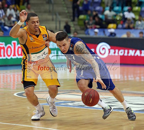 Fraport Skyliners Frankfurt - Walter Tigers Tuebingen am 29.03.2014 (140329OVSKYWTT0941)