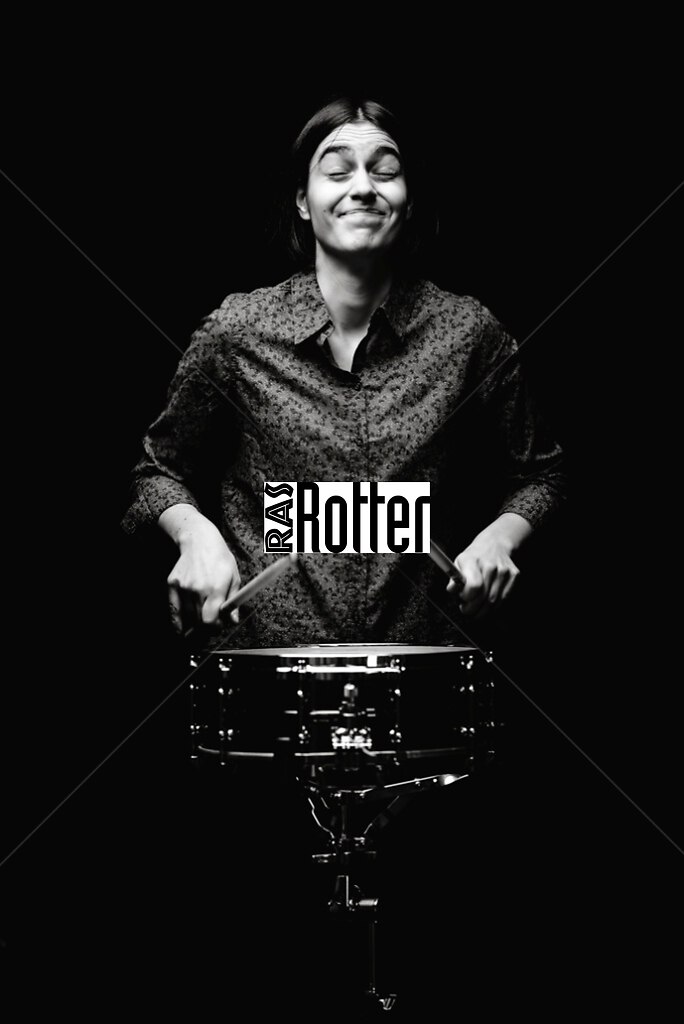 Leonie Klein Schlagzeug-2142_sw