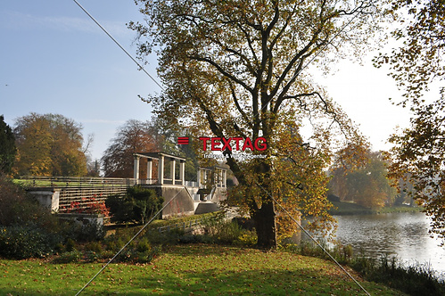 Schwanenteich mit Pergola