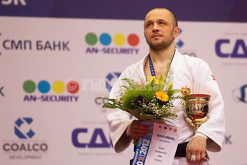 2012 EM Chelyabinsk GADANOV, Alim_Victory_Ceremony_66kg_01