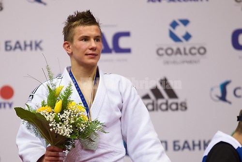 2012 EM Chelyabinsk KOWALKSI, Tomasz (POL)_Victory_Ceremony_66kg_01