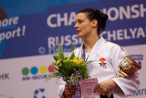 2012 EM Chelyabinsk BOSCH_Victory_Ceremony_70kg_03