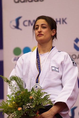 2012 EM Chelyabinsk GERBI_Victory_Ceremony_63kg_01