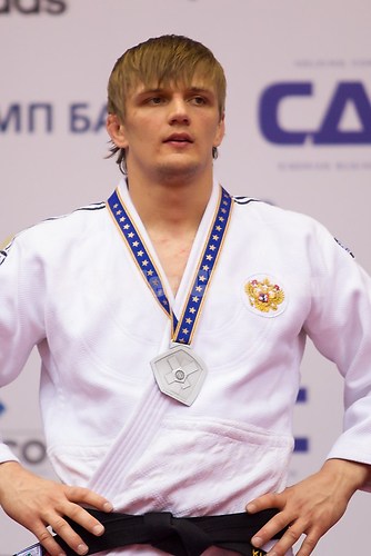 2012 EM Chelyabinsk KHABACHIROV_Victory_Ceremony_81kg_03