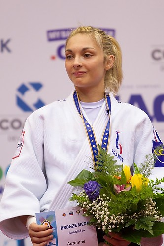 2012 EM Chelyabinsk PAVIA, Automne_Victory_Ceremony_57kg_08