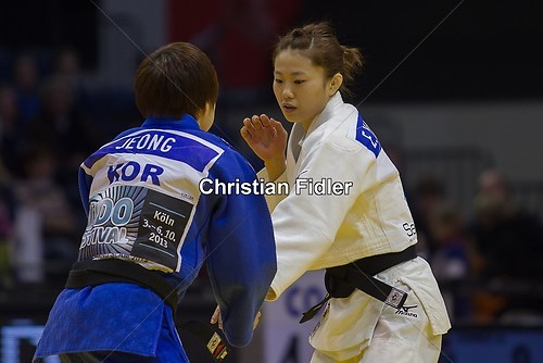 Grand Prix February 2013 -48kg Emi Yamagashi (JPN) Bo Kyeong Jeong (KOR) 02