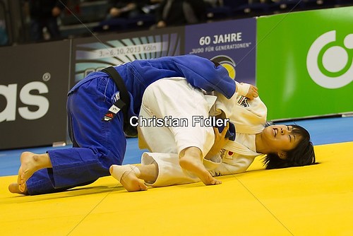 Grand Prix February 2013 -48kg Final Riho Okamoto (JPN) Bo Kyeong Jeong (KOR) 03