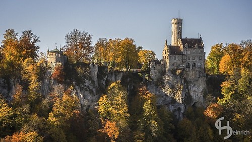 Schloß Lichtenstein im Herbst