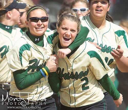 Husson softball 0174